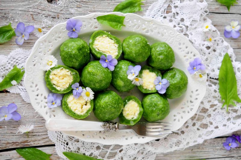 Szpinakowe knedle z serem