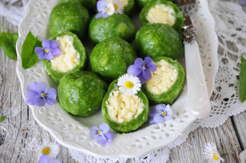 Szpinakowe knedle z serem