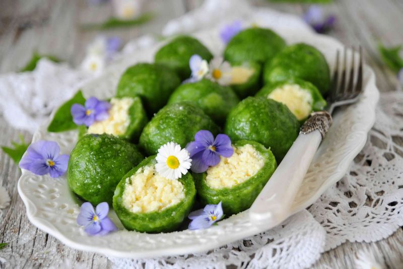 Szpinakowe knedle z serem