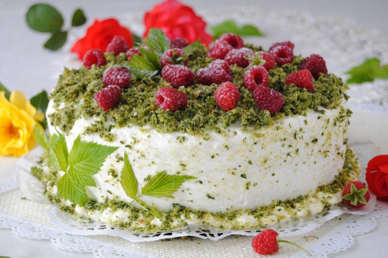 Szpinakowo- malinowy tort Szpinakowo- malinowy tort