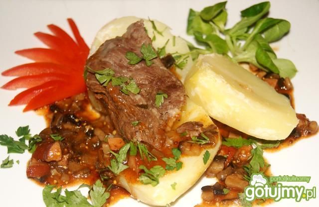 Szponder gotowany ( z zupy ) w sosie  Szponder gotowany ( z zupy ) w sosie