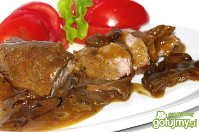 Sztuka mięsa w sosie Grzybowym Sztuka mięsa w sosie Grzybowym