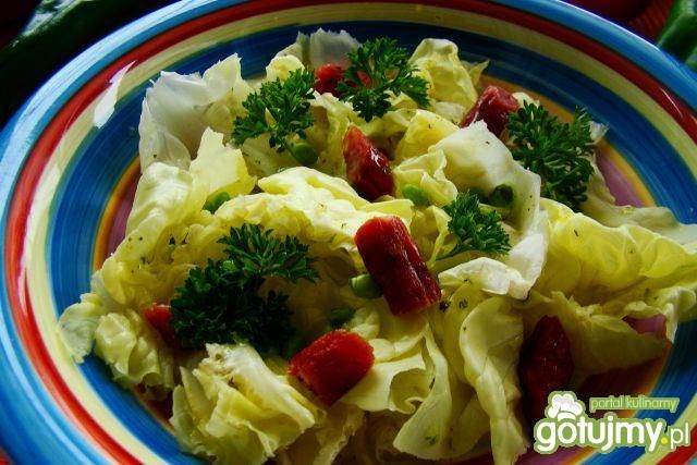 Szybciutka sałatka z kabanosem 