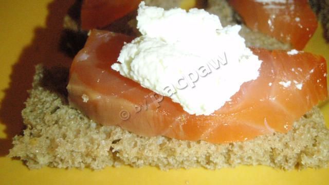 Szybka kanapeczka z łososiem  Szybka kanapeczka z łososiem