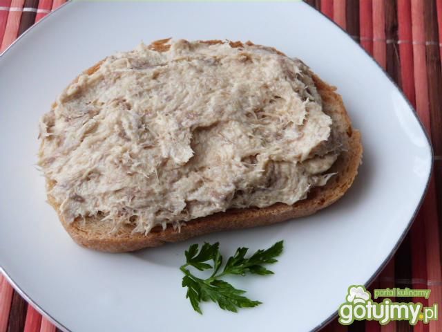 Szybka pasta z wędzonej ryby