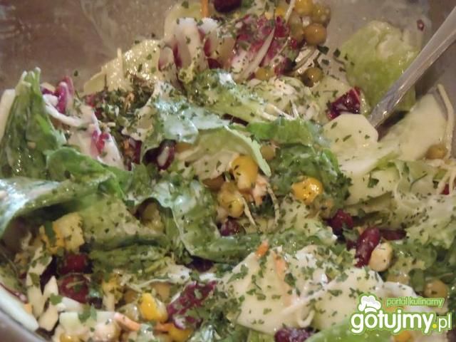 Szybka sałatka obiadowa 