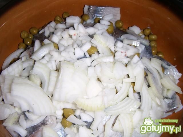 Szybka sałatka śledziowa