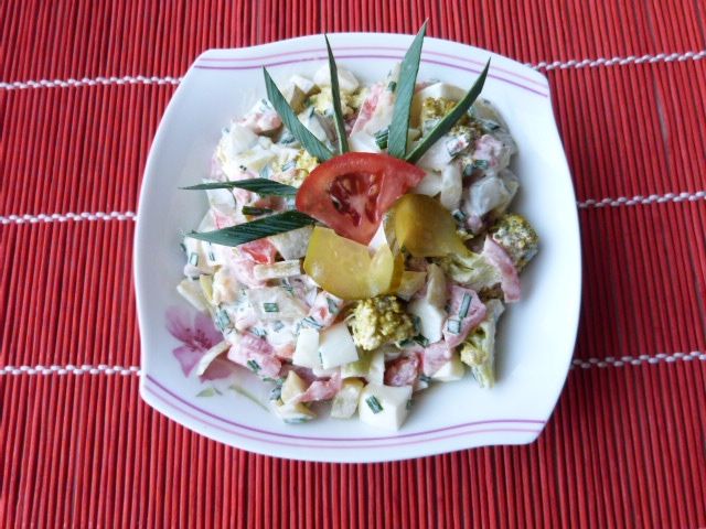 Szybka sałatka z brokułem