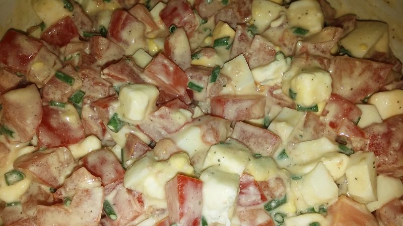 Szybka sałatka z dodatkiem fety Szybka sałatka z dodatkiem fety