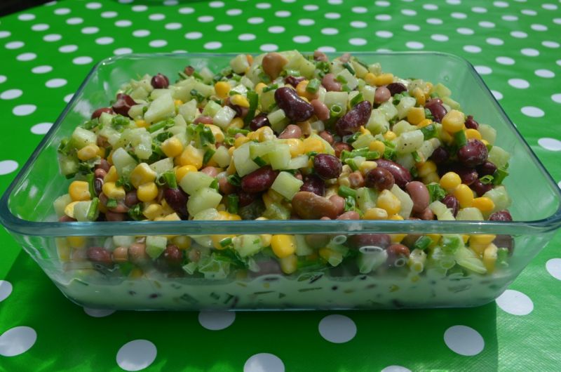 Szybka sałatka z fasolą Szybka sałatka z fasolą