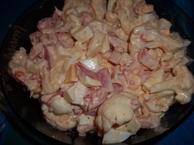 Szybka sałatka z kalafiorem Szybka sałatka z kalafiorem