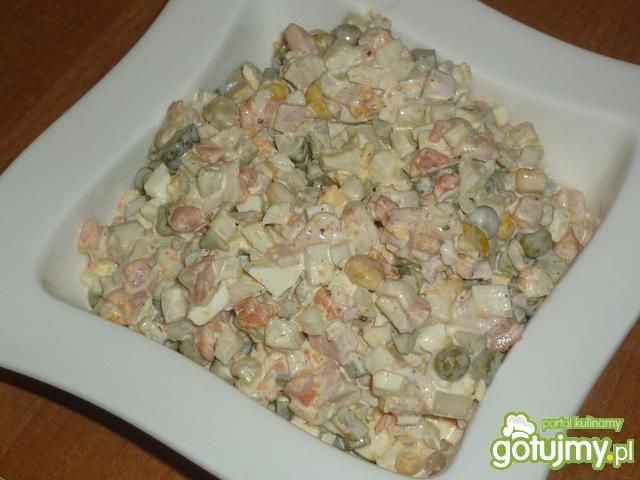 Szybka sałatka z szynką Szybka sałatka z szynką