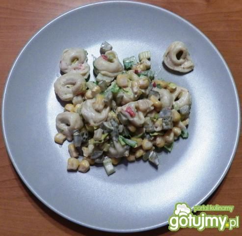 Szybka sałatka z tortellini