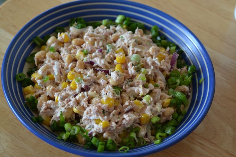 Szybka sałatka z tuńczykiem i soja 