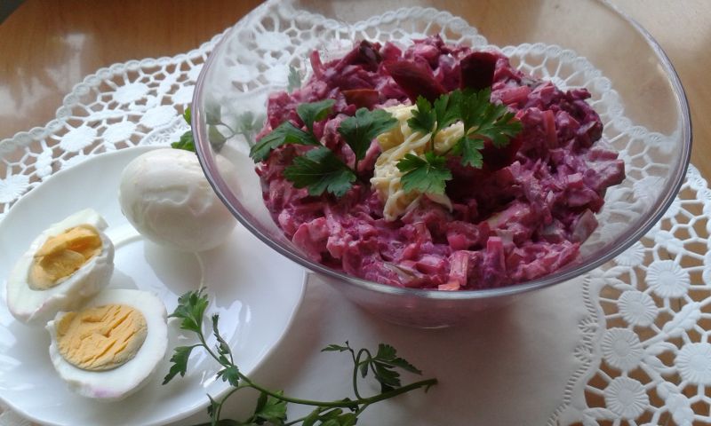 Szybka , smaczna sałatka buraczana