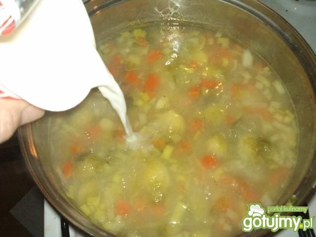 Szybka zupa z brukselką