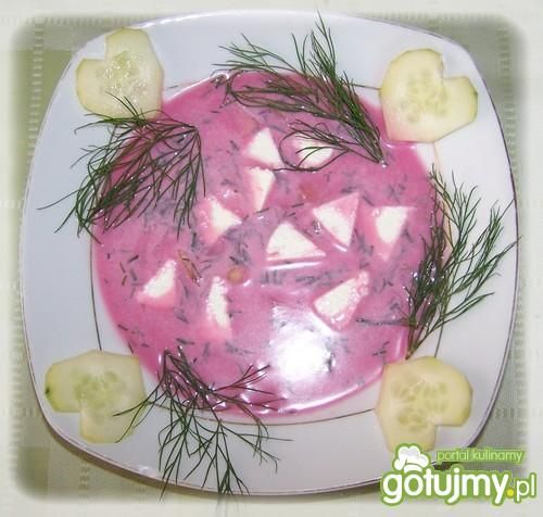 Szybki chłodnik z ogórkowym serduszkiem. Szybki chłodnik z ogórkowym serduszkiem.