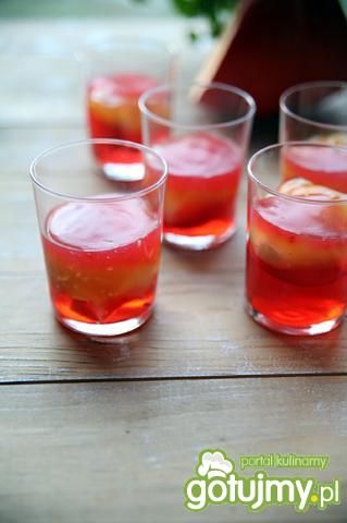 Szybki deser w barwach czerwieni Szybki deser w barwach czerwieni