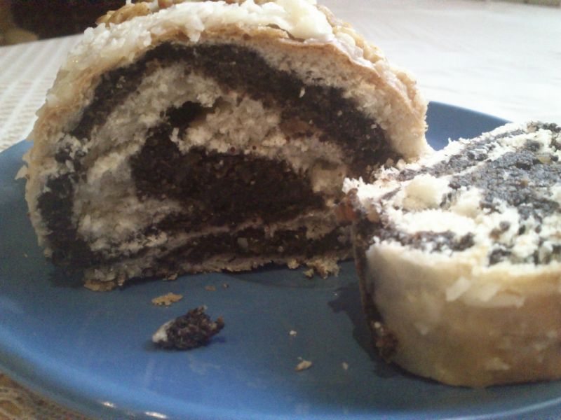 Szybki drożdżowy makowiec 