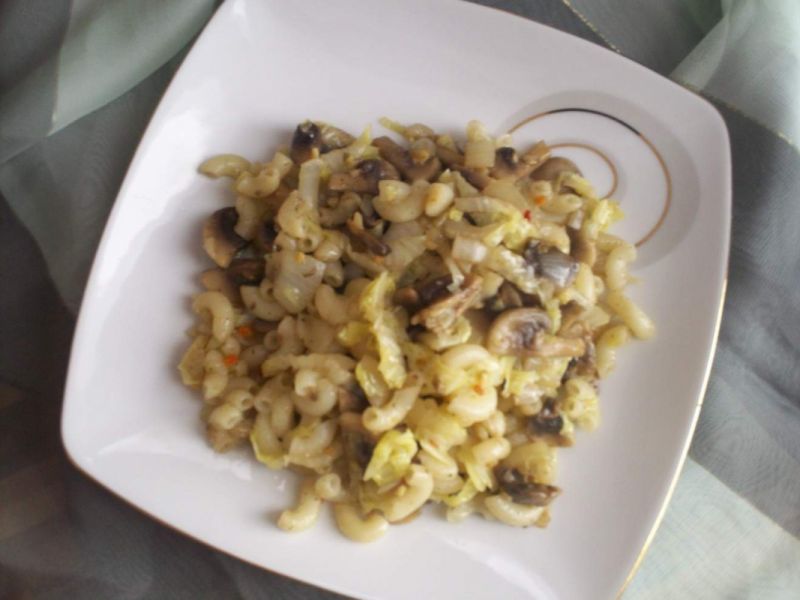 Szybki makaron a la łazanki