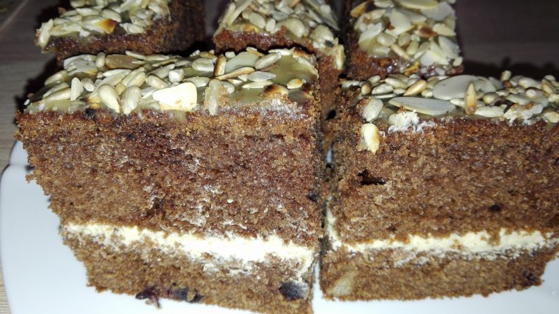 Szybki piernik z kajmakiem Szybki piernik z kajmakiem