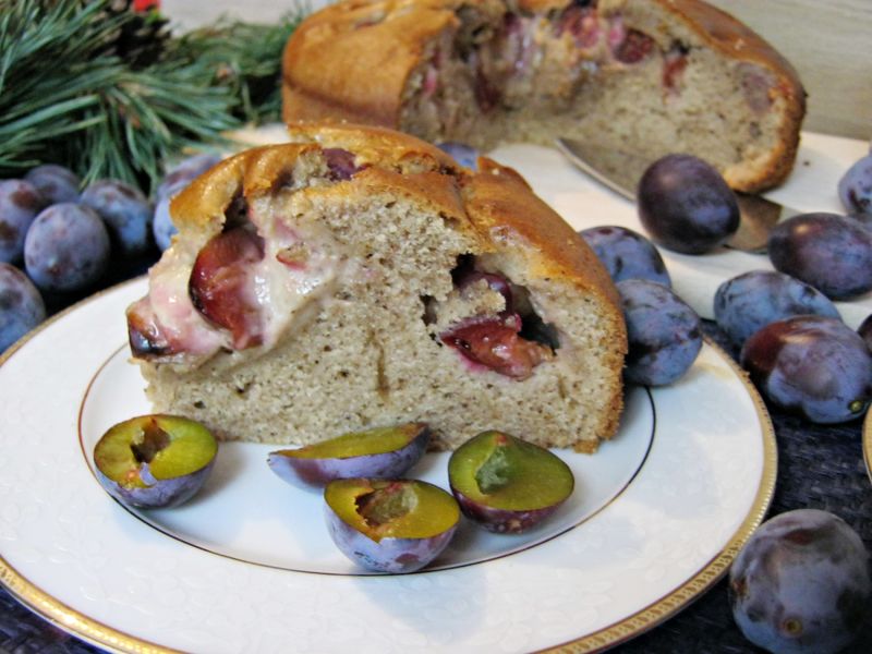 Szybki piernik ze śliwkami