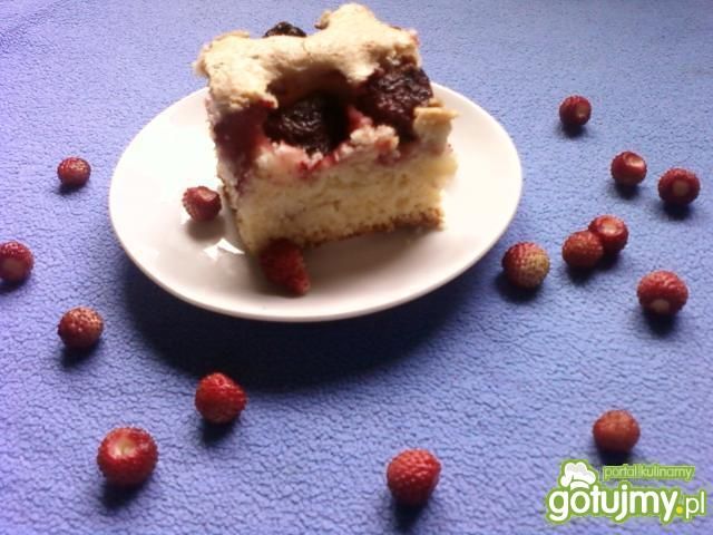 Szybkie ciasto ucierane z truskawkami Szybkie ciasto ucierane z truskawkami