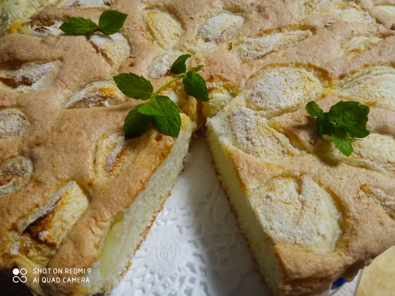 Szybkie ciasto z białek z kokosem i jabłkami