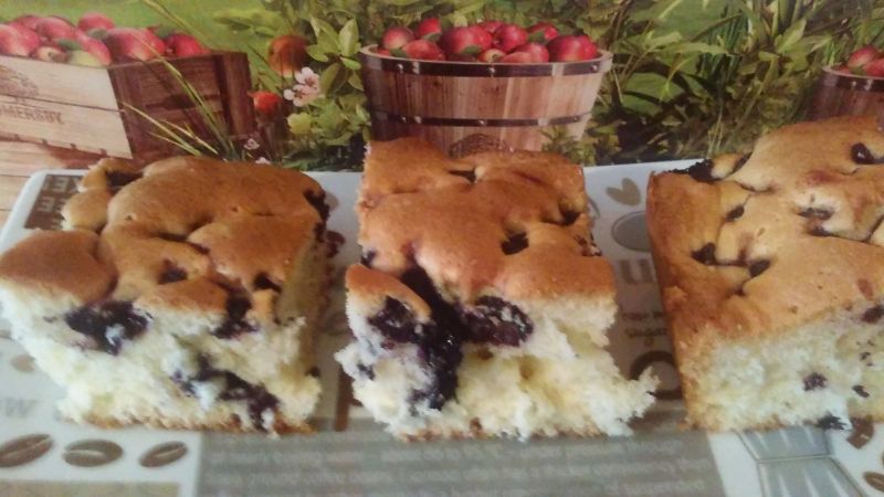 Szybkie ciasto z jagodami