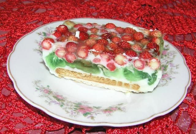 Szybkie ciasto z poziomkami