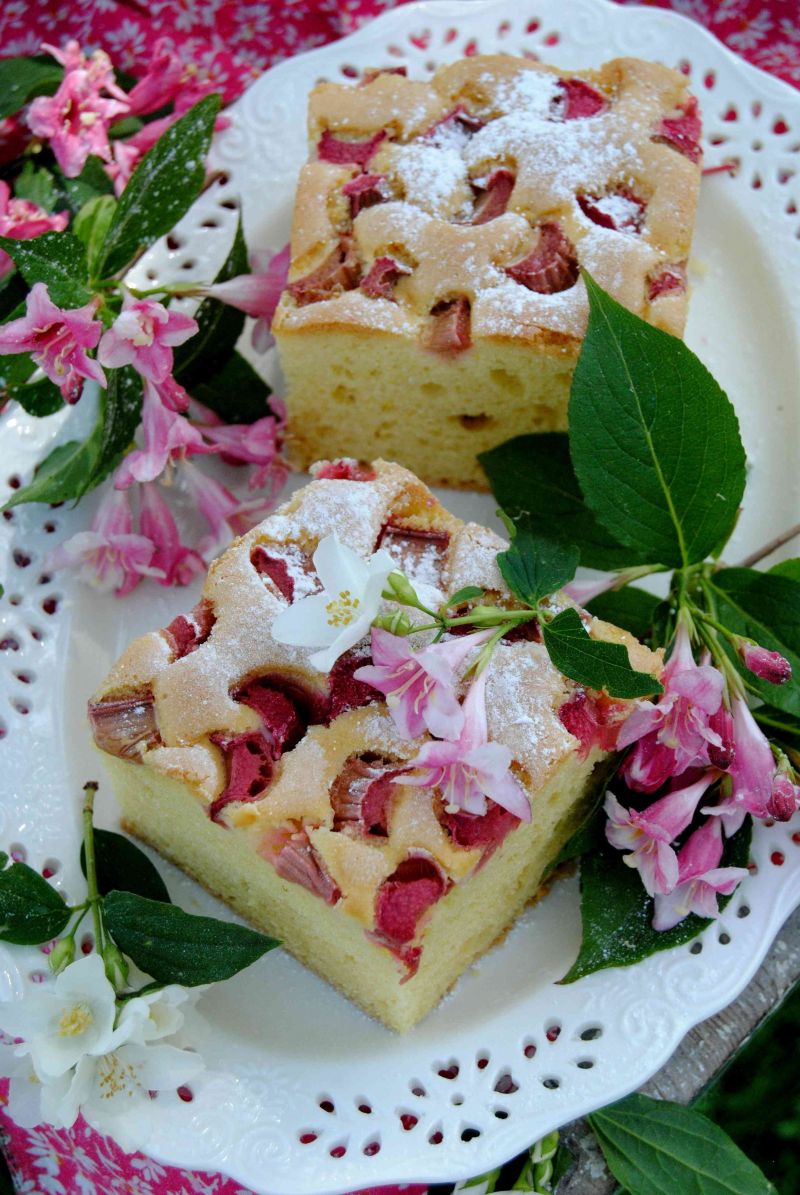 Szybkie ciasto z rabarbarem