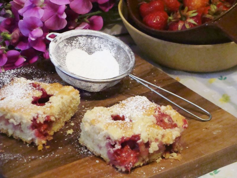 Szybkie ciasto z truskawkami