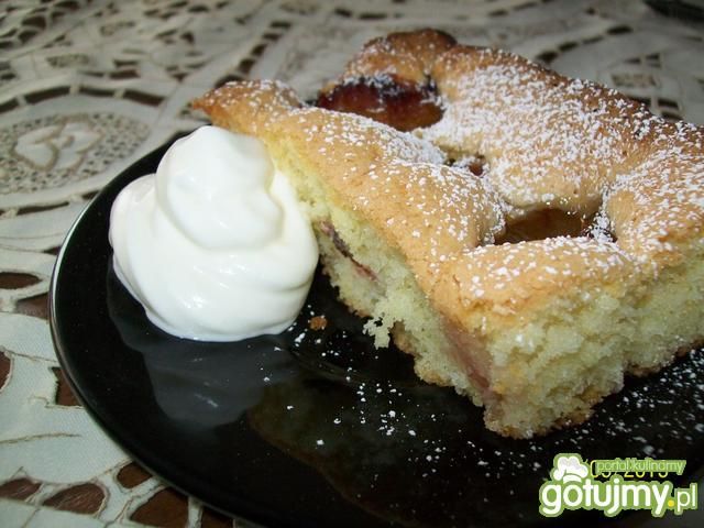 Szybkie ciasto ze śliwkami  Szybkie ciasto ze śliwkami