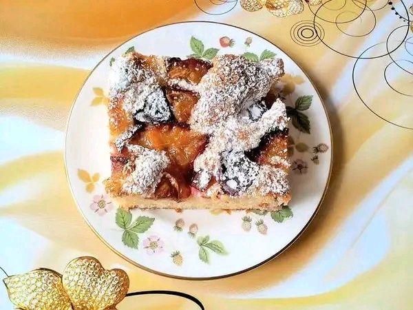 Szybkie ciasto ze śliwkami