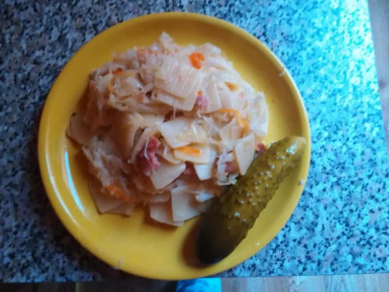 Szybkie łazanki z kapustą kiszoną Szybkie łazanki z kapustą kiszoną