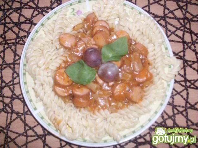 Szybkie leczo z parówek Szybkie leczo z parówek