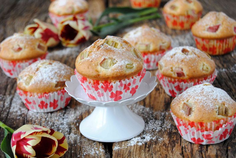 Szybkie muffinki z rabarbarem Szybkie muffinki z rabarbarem