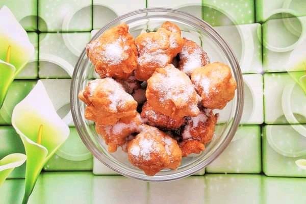 Szybkie orkiszowe pączki na kwaśnej śmietanie Szybkie orkiszowe pączki na kwaśnej śmietanie