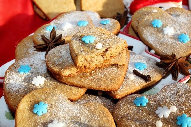 Szybkie pierniczki z masłem orzechowym