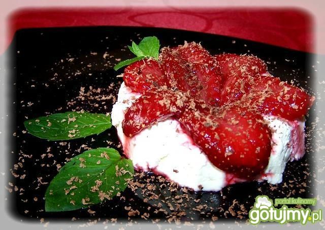 Szybkie serniczki  z  kwiatkiem.