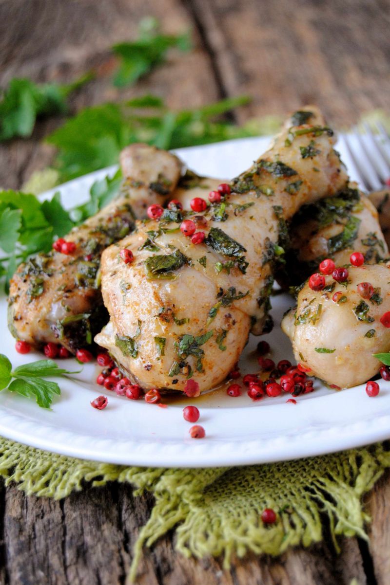 Szybkie z smaczne podudzia z lubczykiem Szybkie z smaczne podudzia z lubczykiem