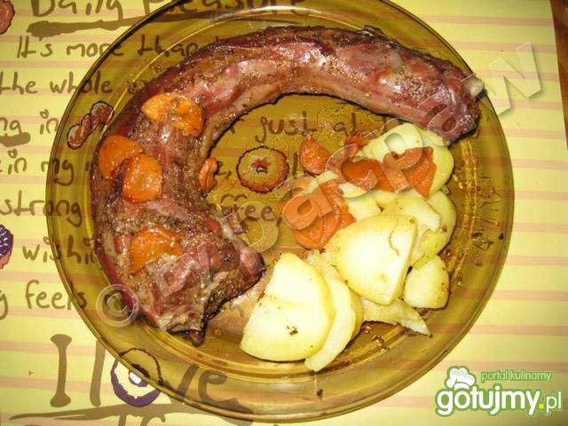Szyjki indycze pieczone z marchewką  Szyjki indycze pieczone z marchewką
