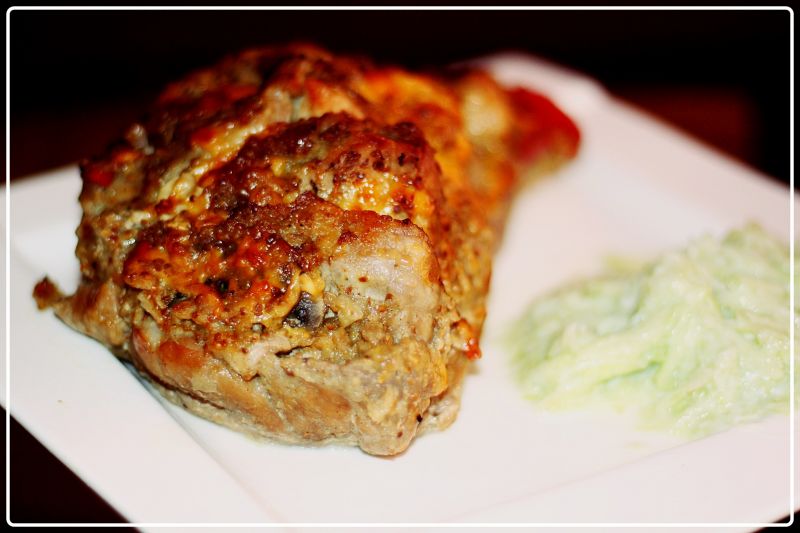 Szyneczka w sosie jabłkowo musztadowym z dodatkami