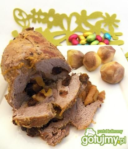 Szynka faszerowana suszonymi owocami