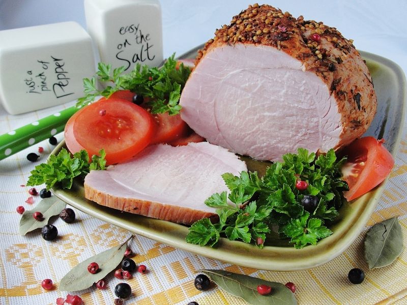 Szynka peklowana z musztardą francuską Szynka peklowana z musztardą francuską