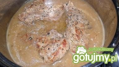 Szynka w sosie ziołowym Szynka w sosie ziołowym