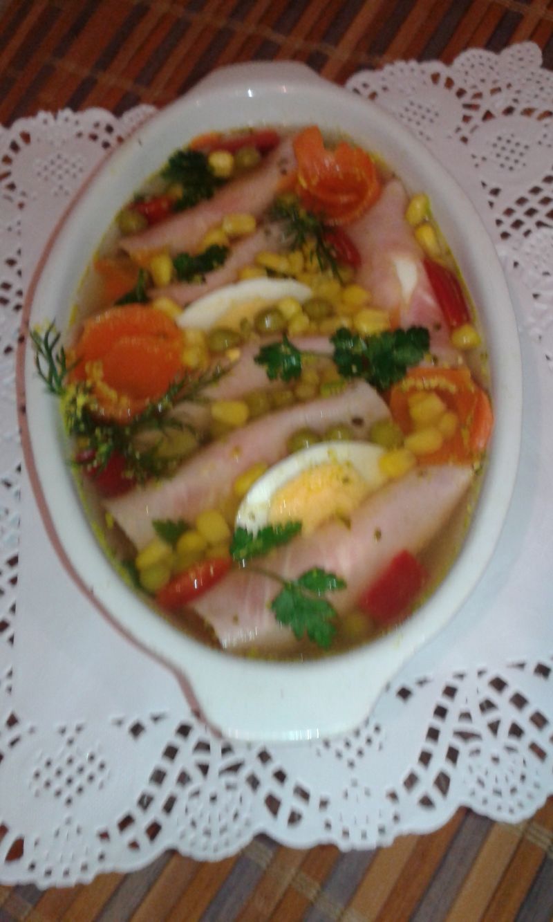 Szynka z jajkiem w galarecie