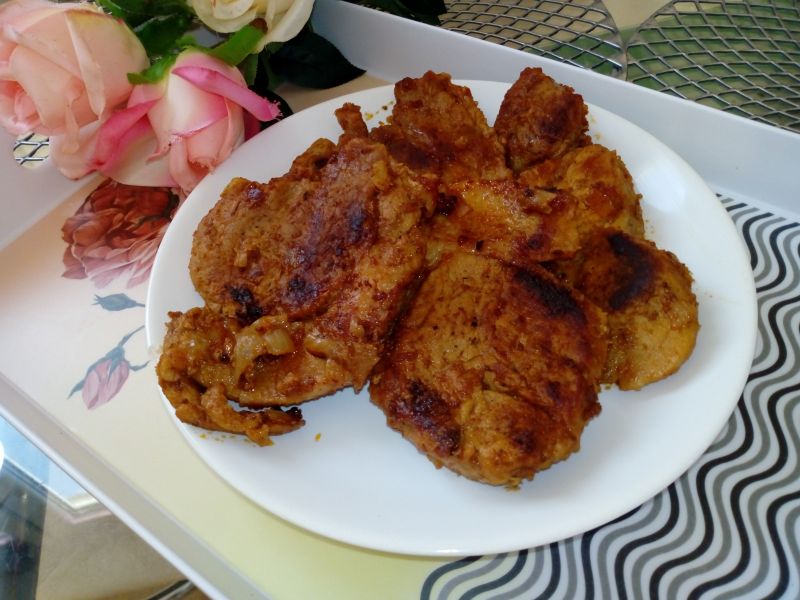 Szynka z marynaty musztardowo - paprykowej Szynka z marynaty musztardowo - paprykowej