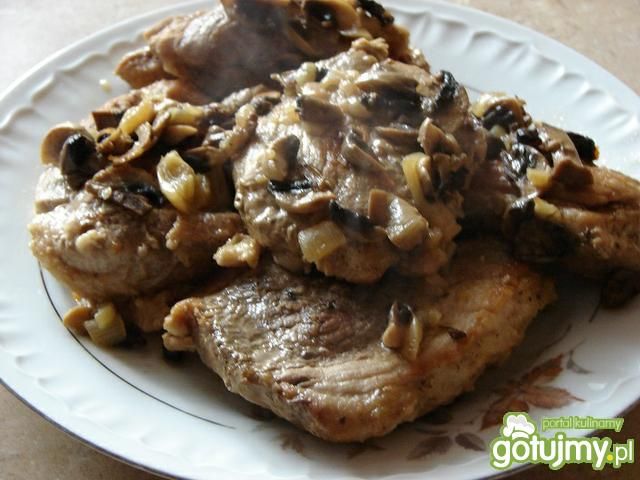 Szynka z pieczarkami i cebulką Szynka z pieczarkami i cebulką