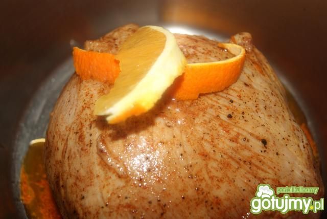 Szynka z sosem pieczeniowo-pomarańczowym